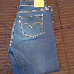 Women's Levi's jeans size 33W 30L